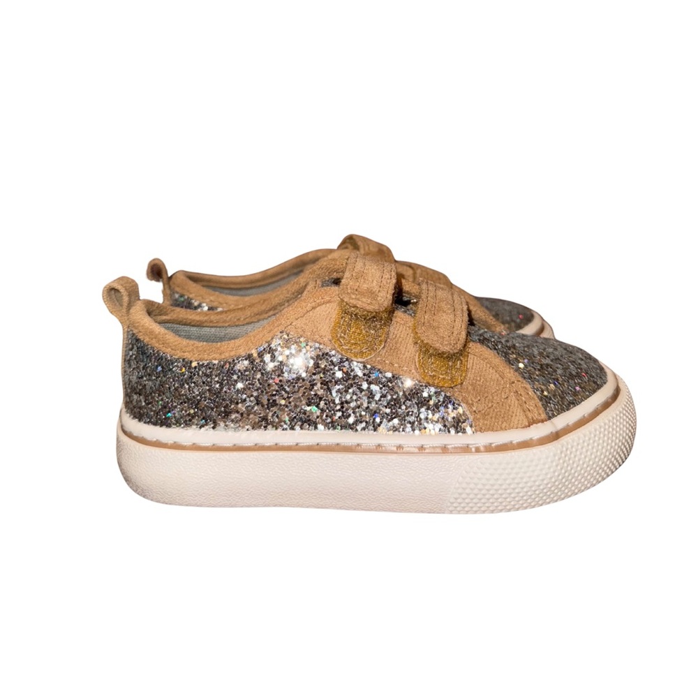 NWOT Sparkly Tan Kids Shoes Size 7 Toddler